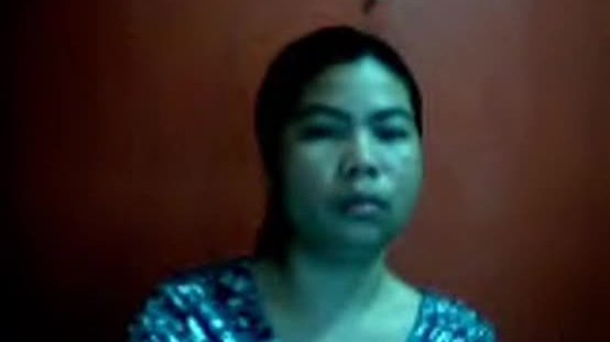Filipino lady show on webcam